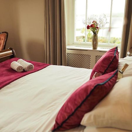 Courtmacsherry Hotel Buitenkant foto