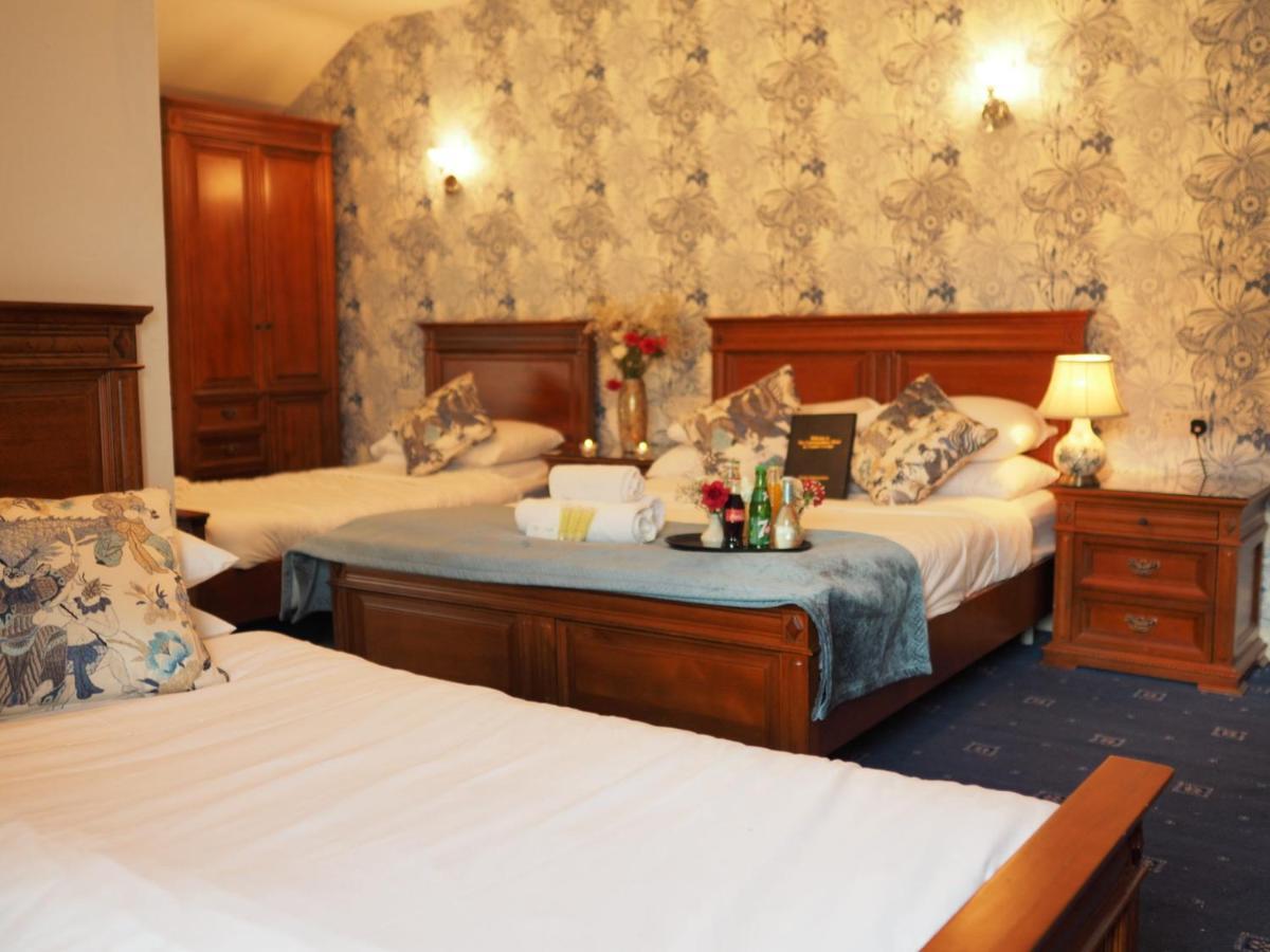 Courtmacsherry Hotel Buitenkant foto