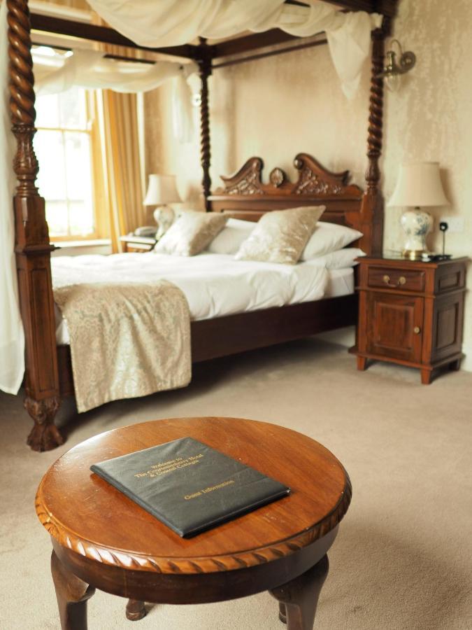 Courtmacsherry Hotel Buitenkant foto