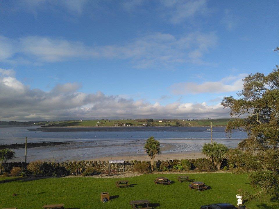 Courtmacsherry Hotel Buitenkant foto
